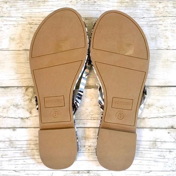 ✨4/$25✨NWOT Flip Flops Blue With Flower Design Sz 8 - Picture 4 of 6